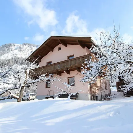 Cozy Holiday In Near Ski Area بيت للعطل *