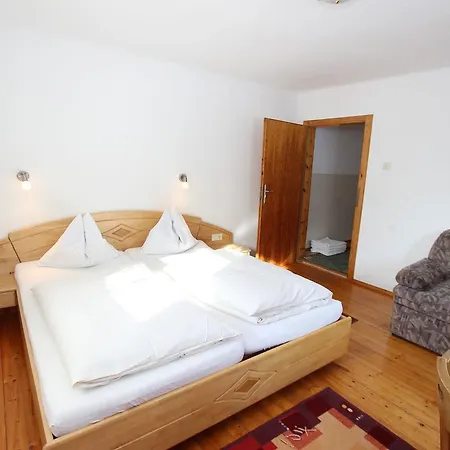 Cozy Holiday In Near Ski Area *